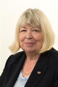 Profile image for Councillor Liz Fairhurst